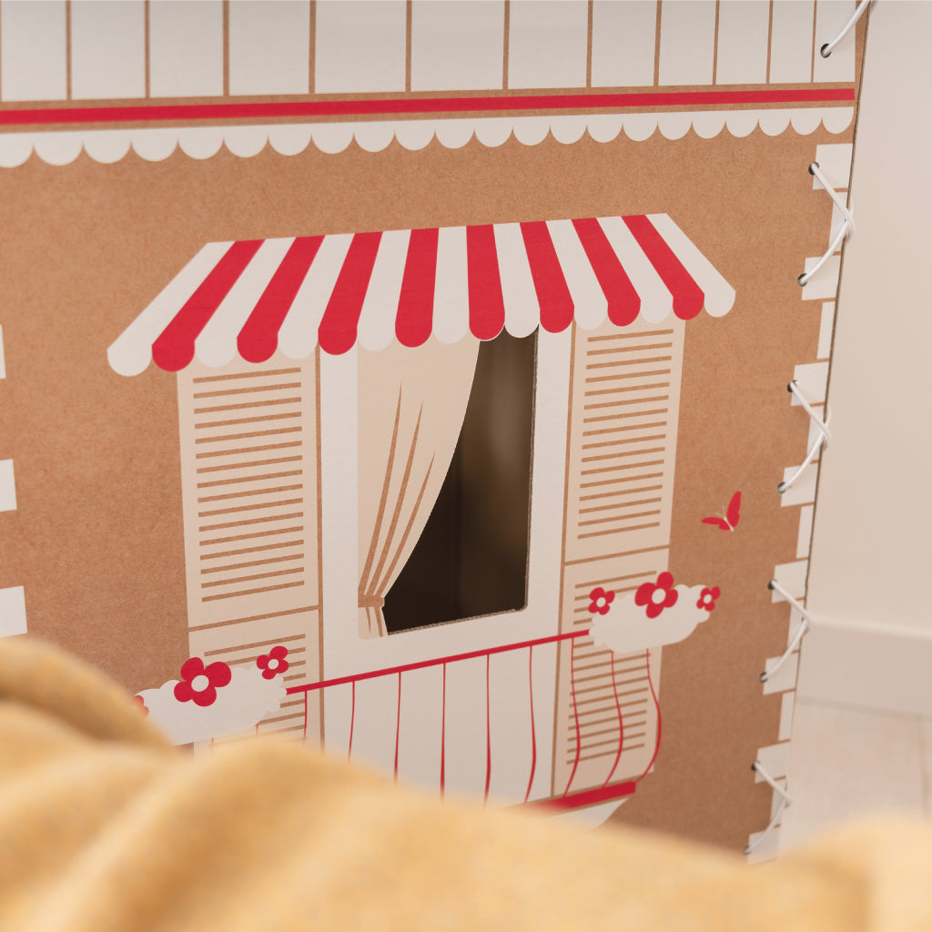 Jouet cabane en carton pour enfant pliable et ludique fabriquée en France (thème Hôtel particulier).