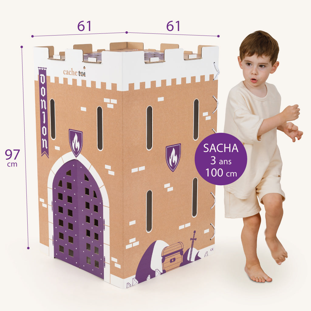 Dimensions de la cabane en carton Donjon cache-toi avec enfant de 3 ans (100 cm) en repère d'échelle.